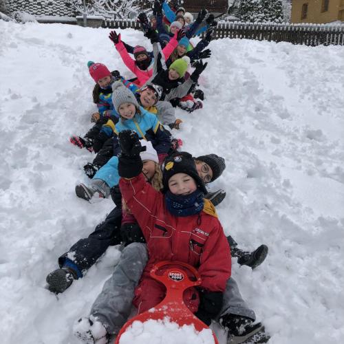 Kinder im Schnee