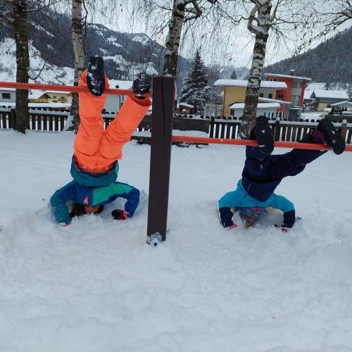 Spielen im Schnee 3c
