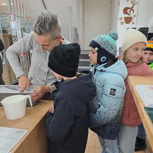 Besuch der Post 3b