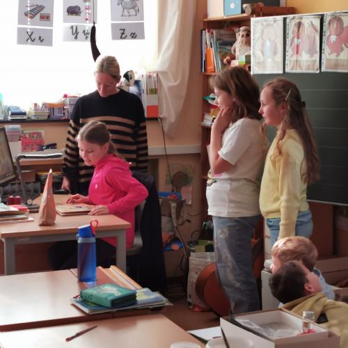 Überraschungsbesuch 4b an 2a