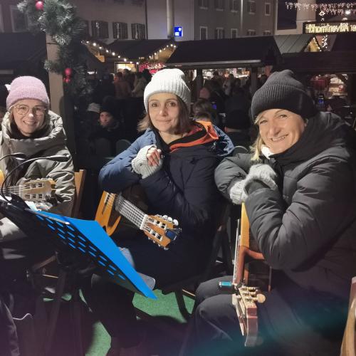 Schulchor am Christkindlmarkt