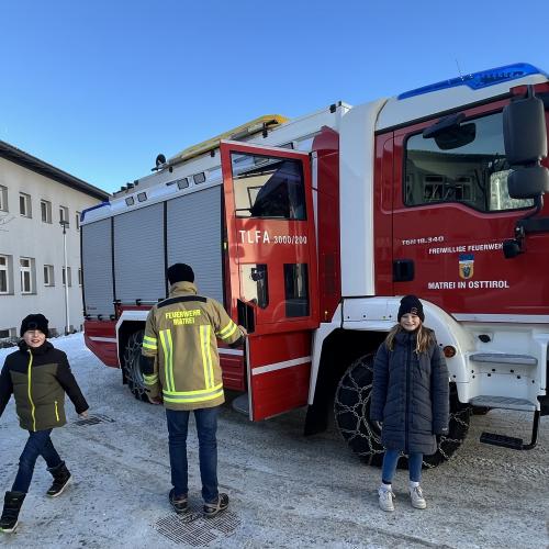 Projekt „Weihnachtskarten für die Feuerwehr“