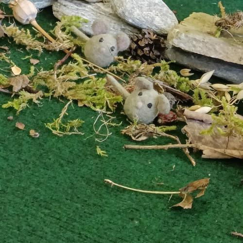 Besuch der Lesepatin Ingrid
