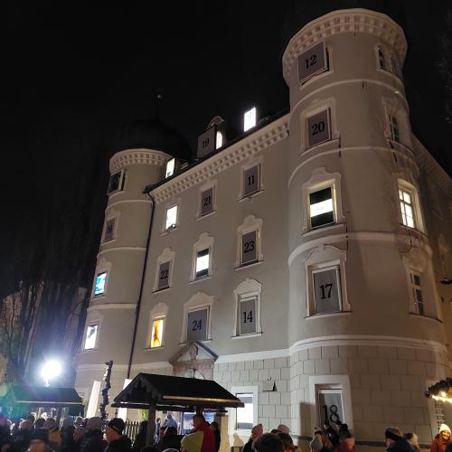 Schulchor am Christkindlmarkt
