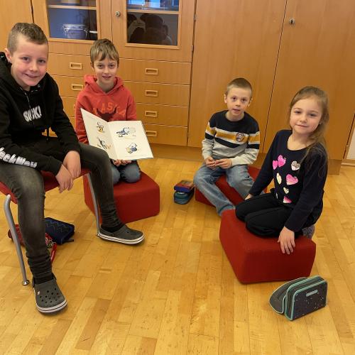Vorlesestunde 4a in 1a