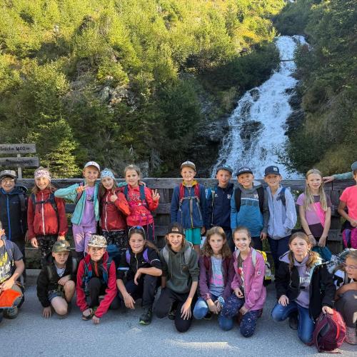 Kinder beim Wandertag.