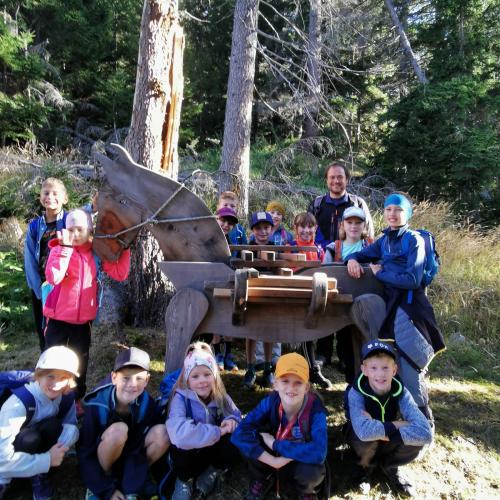 Kinder beim Wandertag.