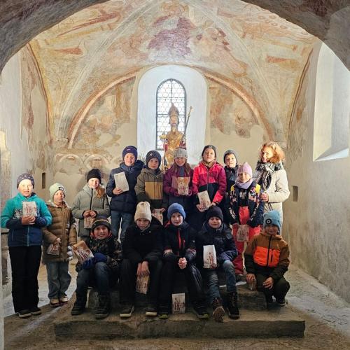 Gruppenfoto in der Kirche