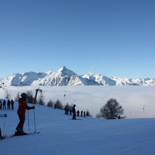 Kinder beim Schifahren