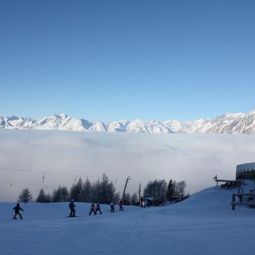 Kinder beim Schifahren