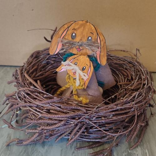 Osternest mit Hasen