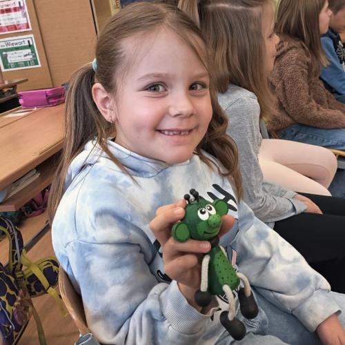Olchi mit einem Schulkind