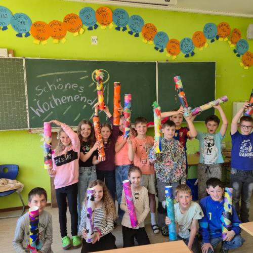Kinder basteln Regenmacher