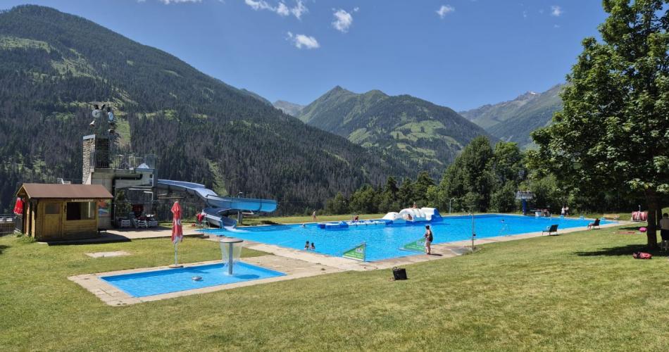 Kinder im Wasser
