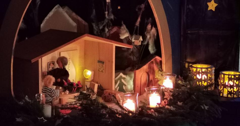 Adventecke mit Häuschen