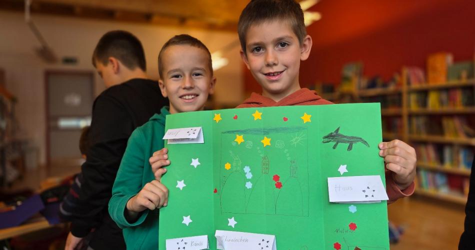 Kinder mit Lapbook