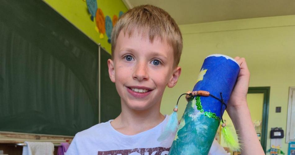 Kinder basteln Regenmacher